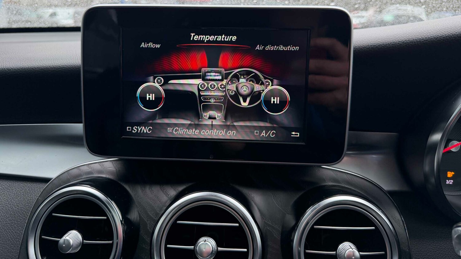 Used Mercedes-Benz GLC 2019 for sale - 77885947: Photo 21