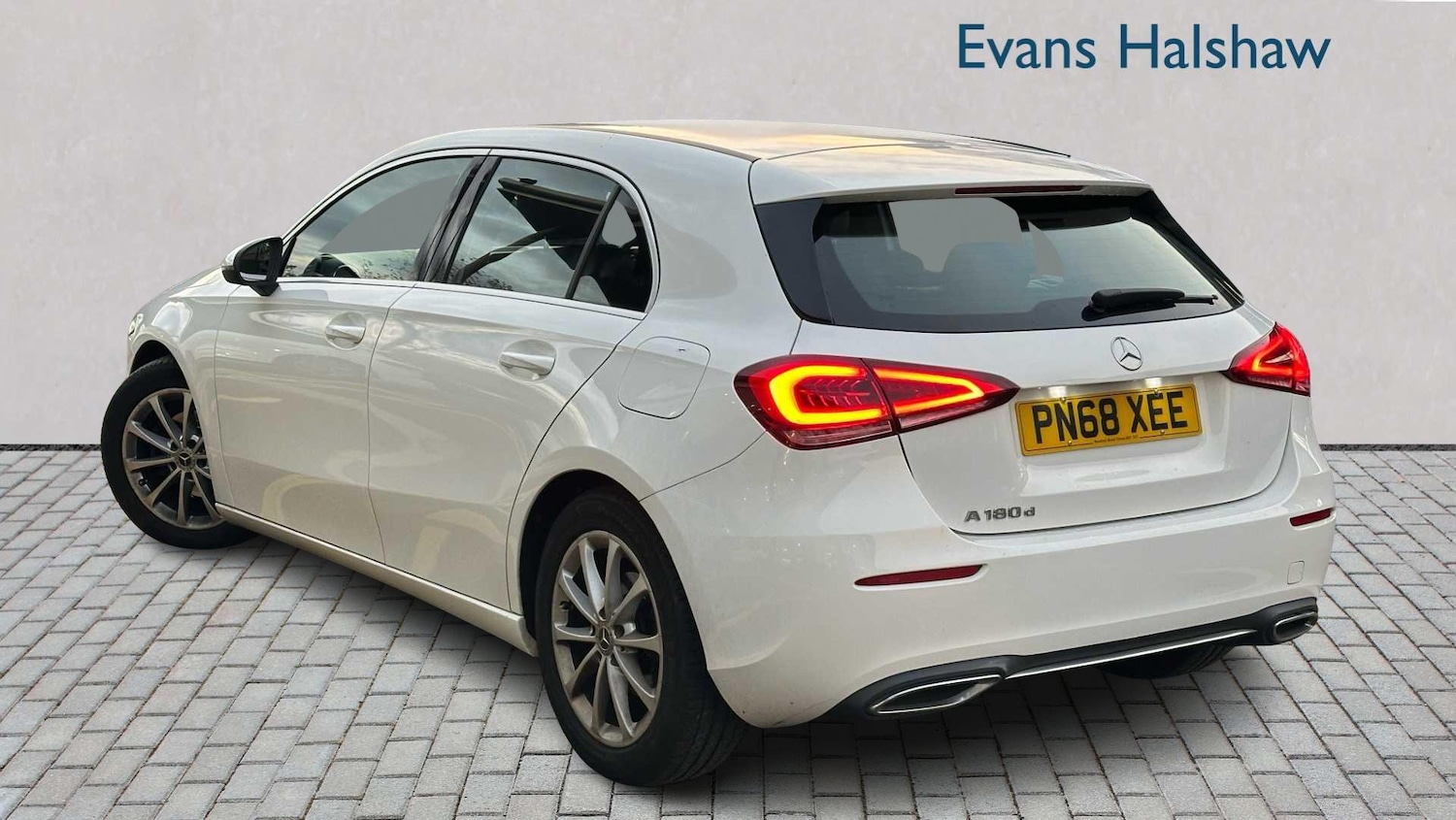 Used Mercedes-Benz A-Class 2018 for sale - 76488073: Photo 2