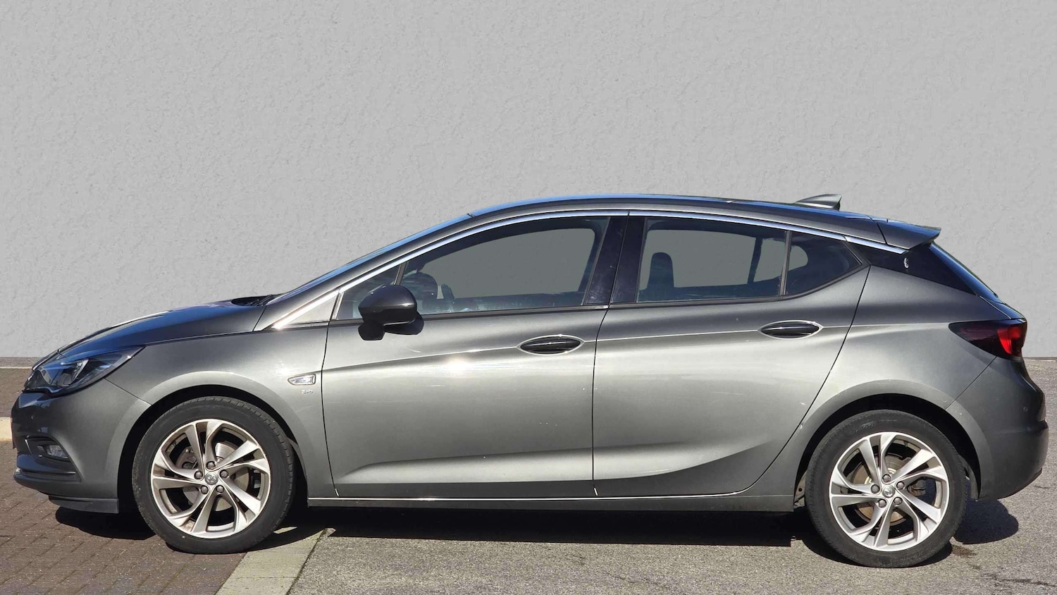 Used Vauxhall Astra 2018 for sale - 76141880: Photo 5