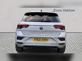 Used Volkswagen T-Roc 2021 for sale - 77674880: Photo