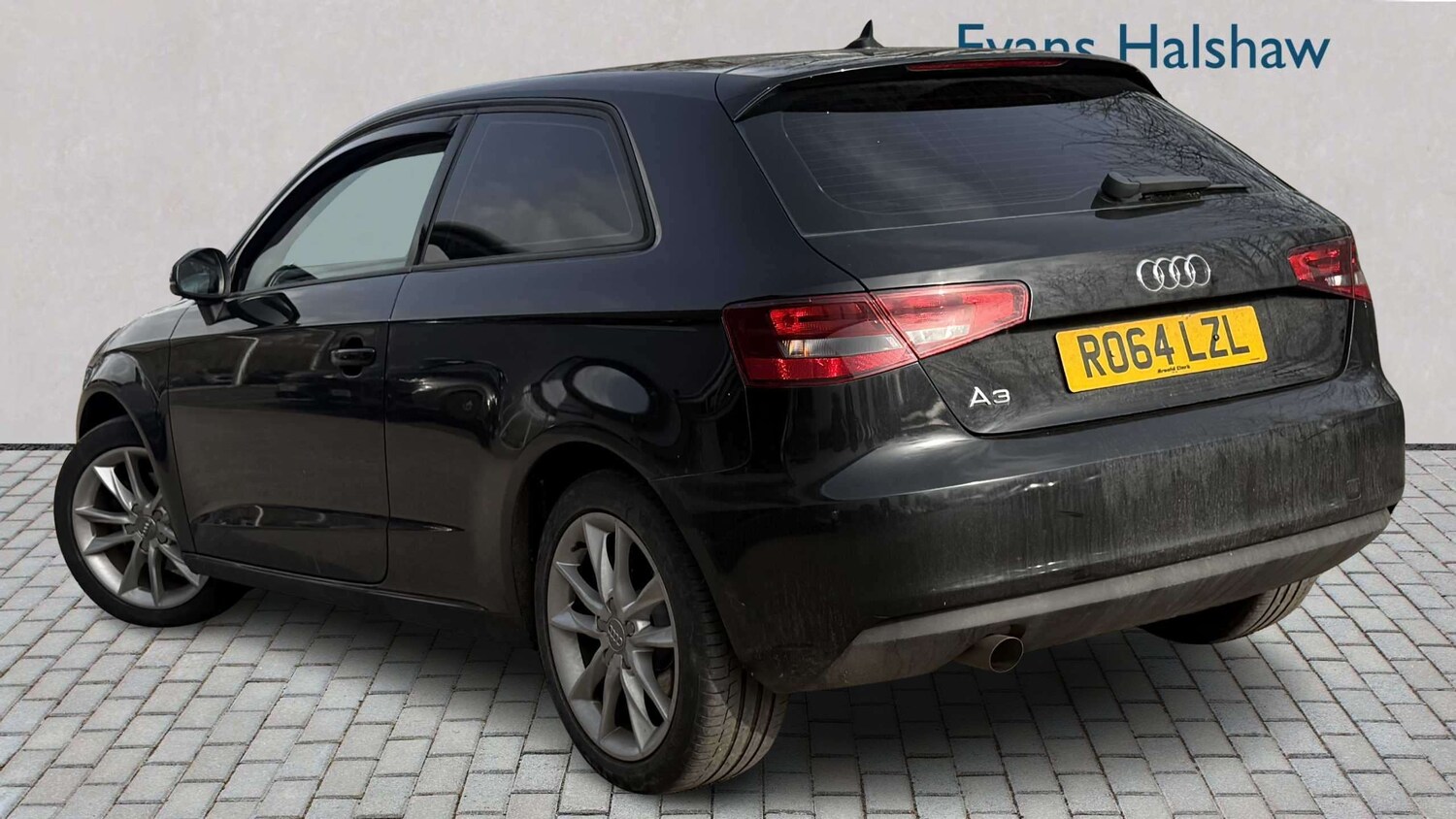 Used Audi A3 2014 for sale - 77811102: Photo 2
