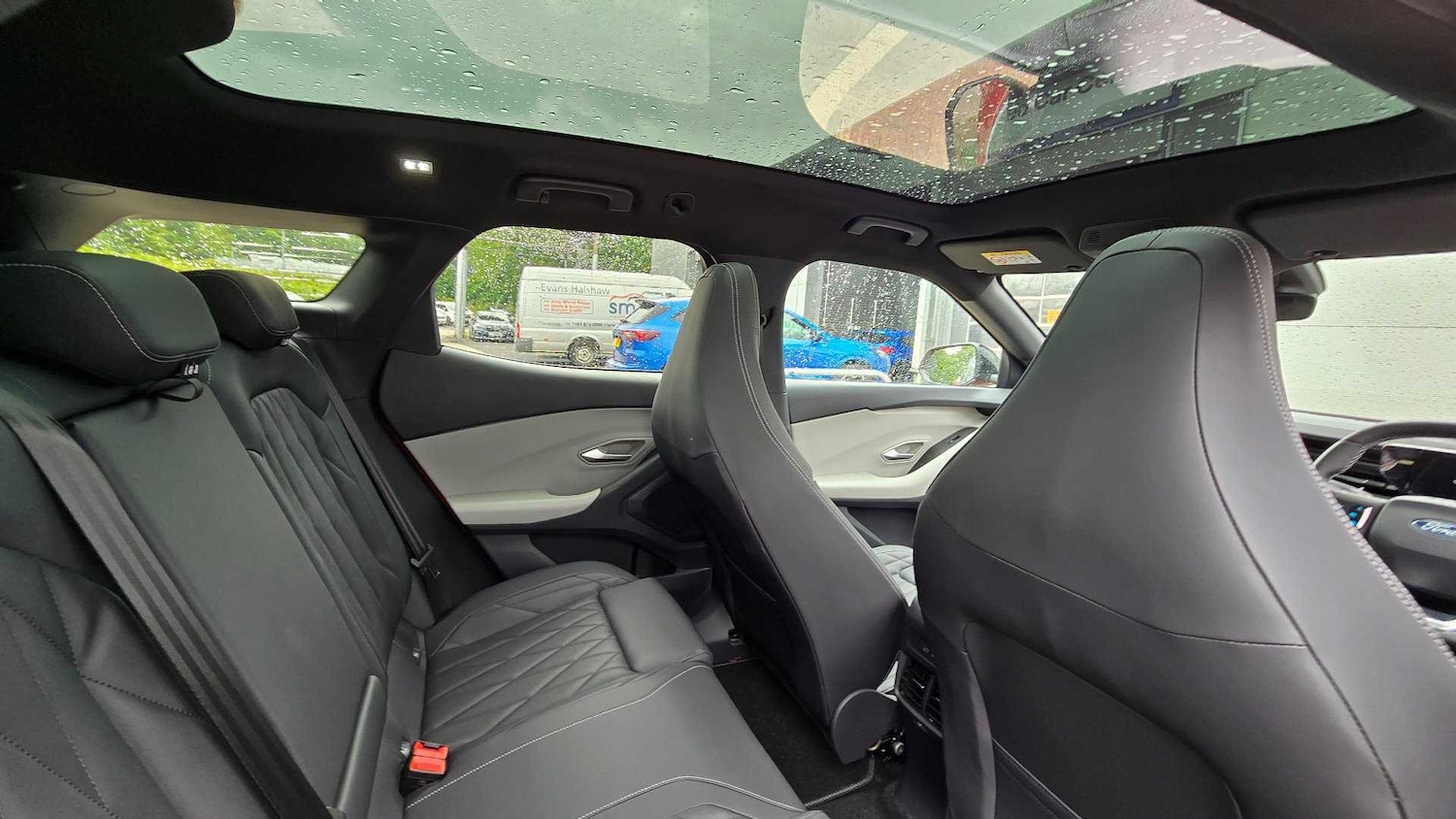 Used Ford Explorer 2025 for sale - 76488039: Photo 17