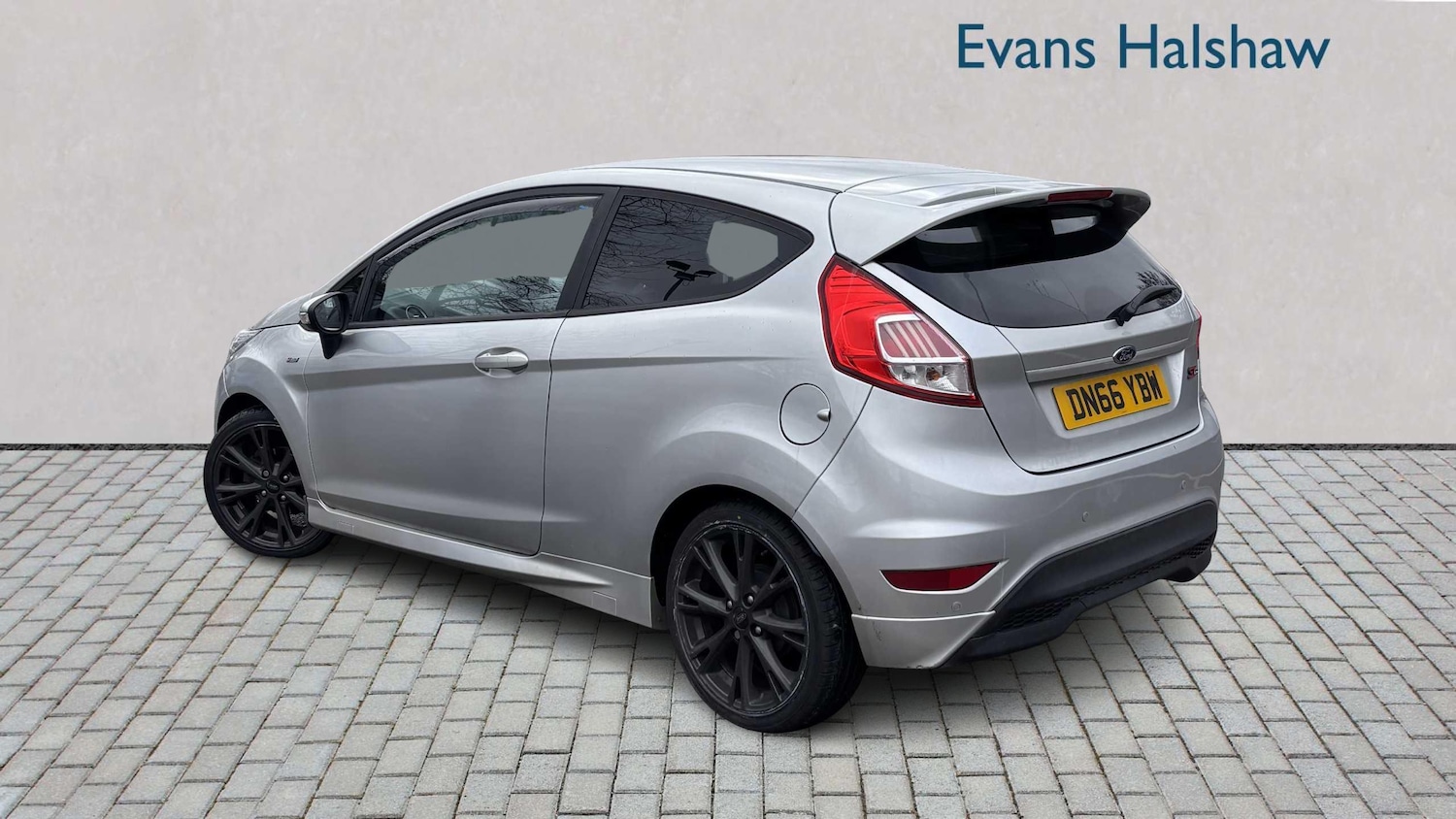 Used Ford Fiesta 2016 for sale - 77527055: Photo 2