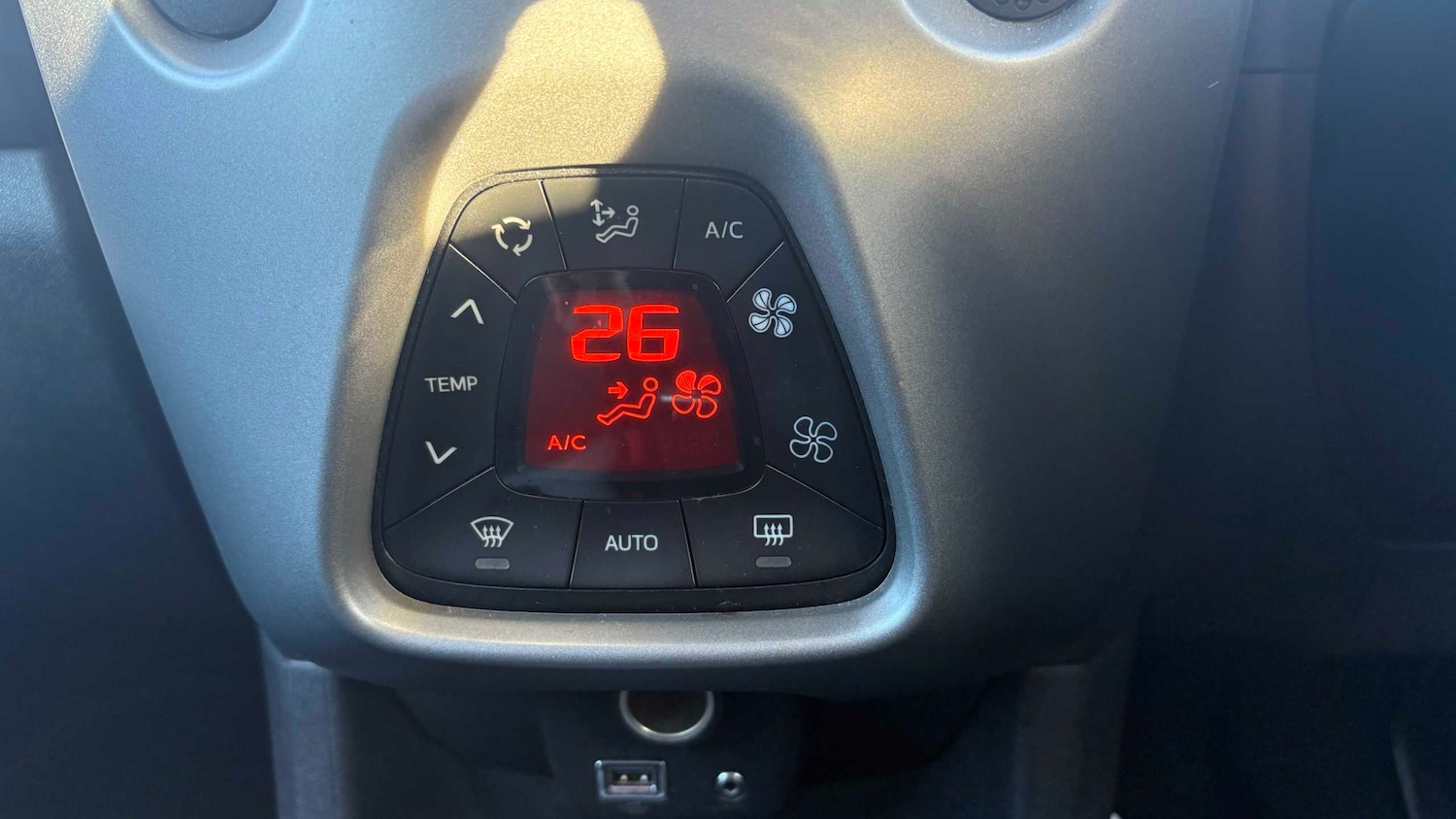 Used Toyota AYGO 2018 for sale - 76774176: Photo 18