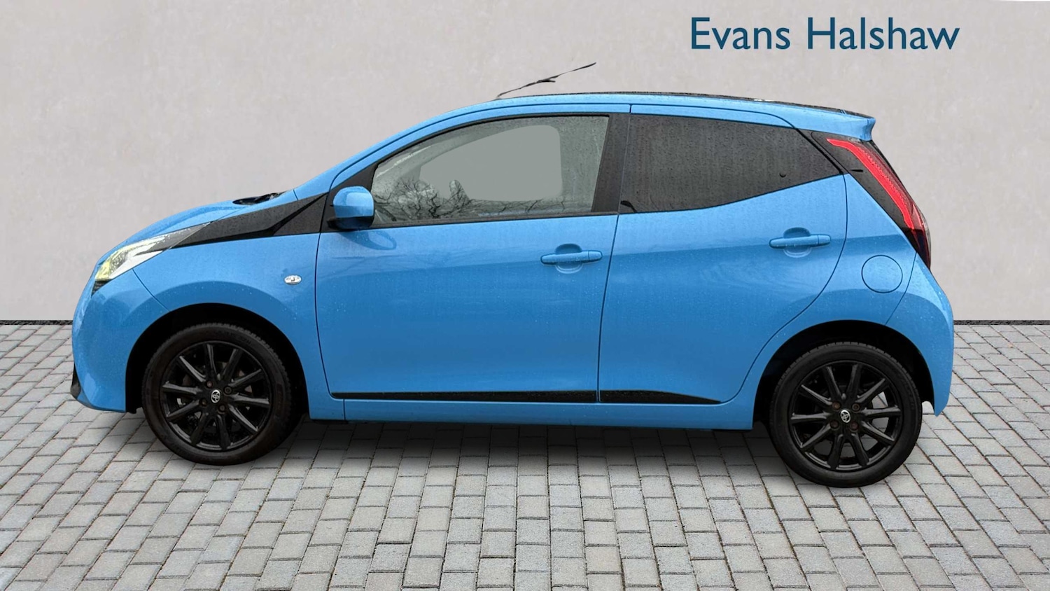 Used Toyota AYGO 2018 for sale - 76774176: Photo 3