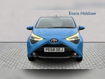 Used Toyota AYGO 2018 for sale - 76774176: Photo