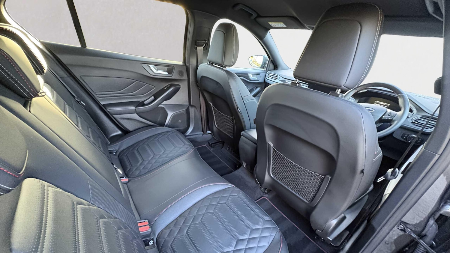 Used Ford Focus 2022 for sale - 76692104: Photo 16