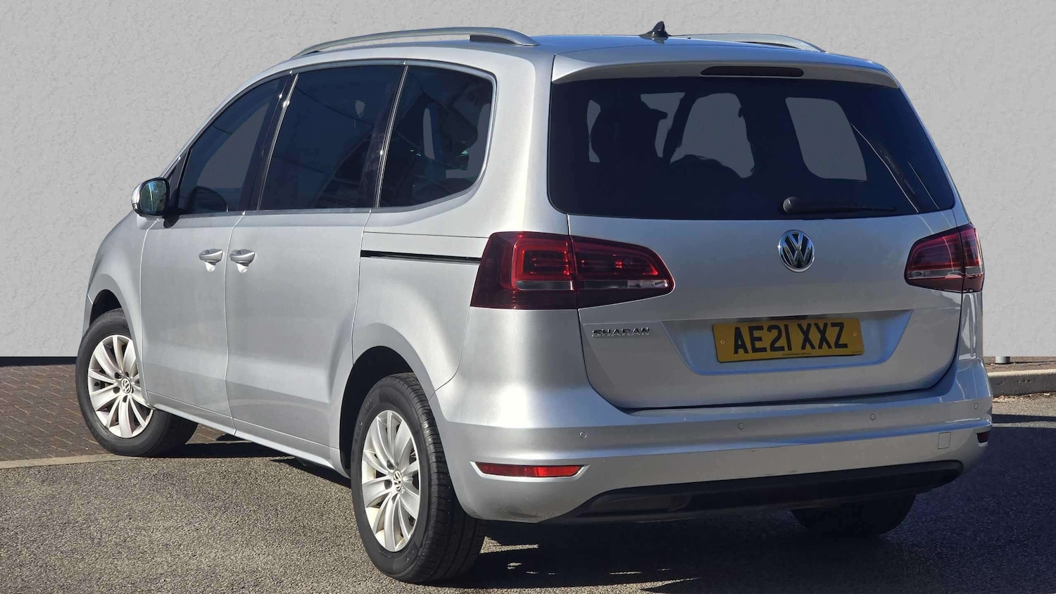 Used Volkswagen Sharan 2021 for sale - 76610484: Photo 2