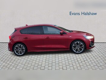 Used Ford Focus 2022 for sale - 77178810: Photo