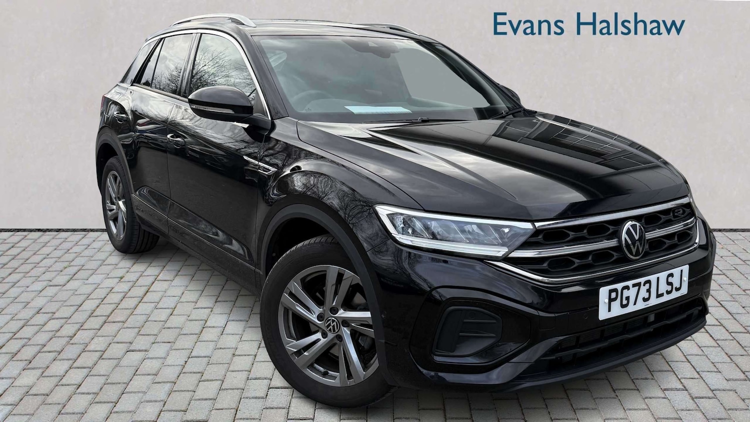 Used Volkswagen T-Roc 2024 for sale - 77756667: Photo 2