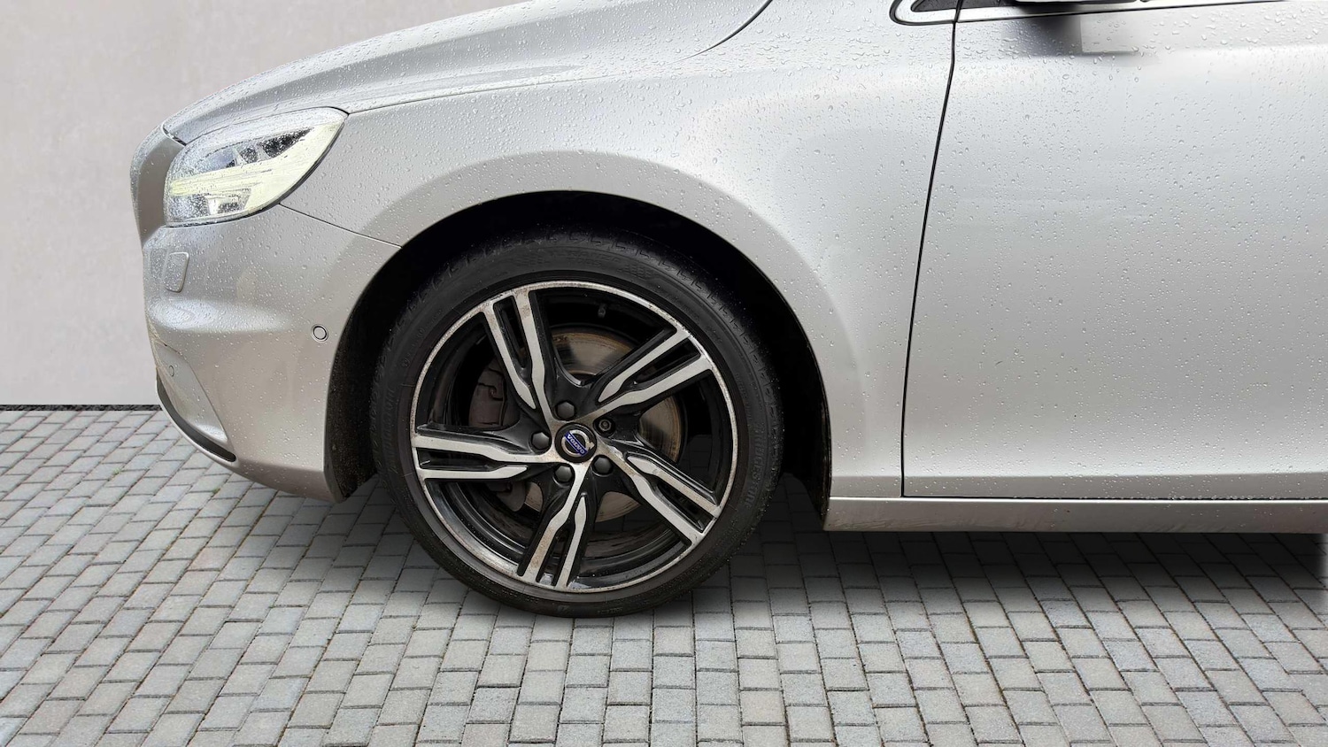 Used Volvo V40 2018 for sale - 77443409: Photo 11