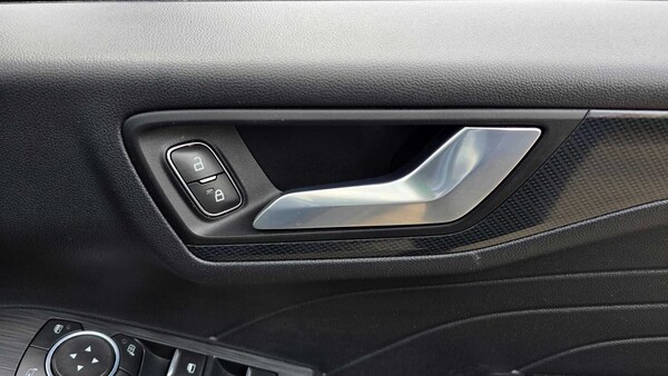 Used Ford Kuga 2022 for sale - 75813044: Photo 21