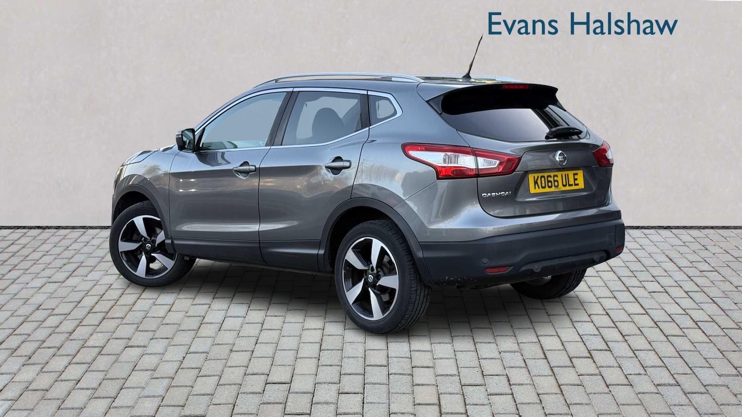 Used Nissan Qashqai 2017 for sale - 77123399: Photo 2