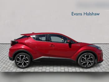 Used Toyota C-HR 2021 for sale - 79683216: Photo