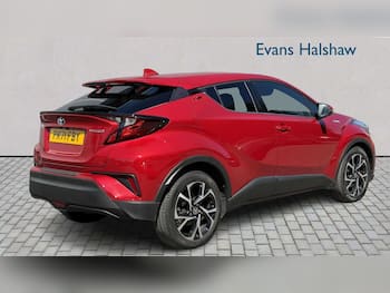 Used Toyota C-HR 2021 for sale - 79683216: Photo