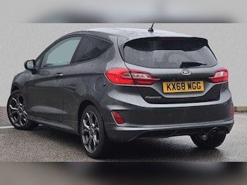 Used Ford Fiesta 2018 for sale - 76141791: Photo