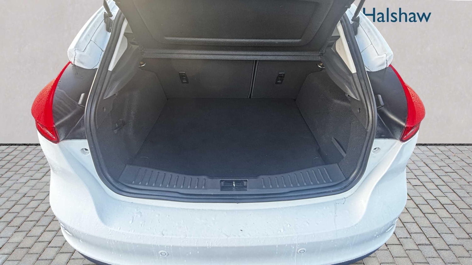 Used Ford Focus 2017 for sale - 76889704: Photo 7