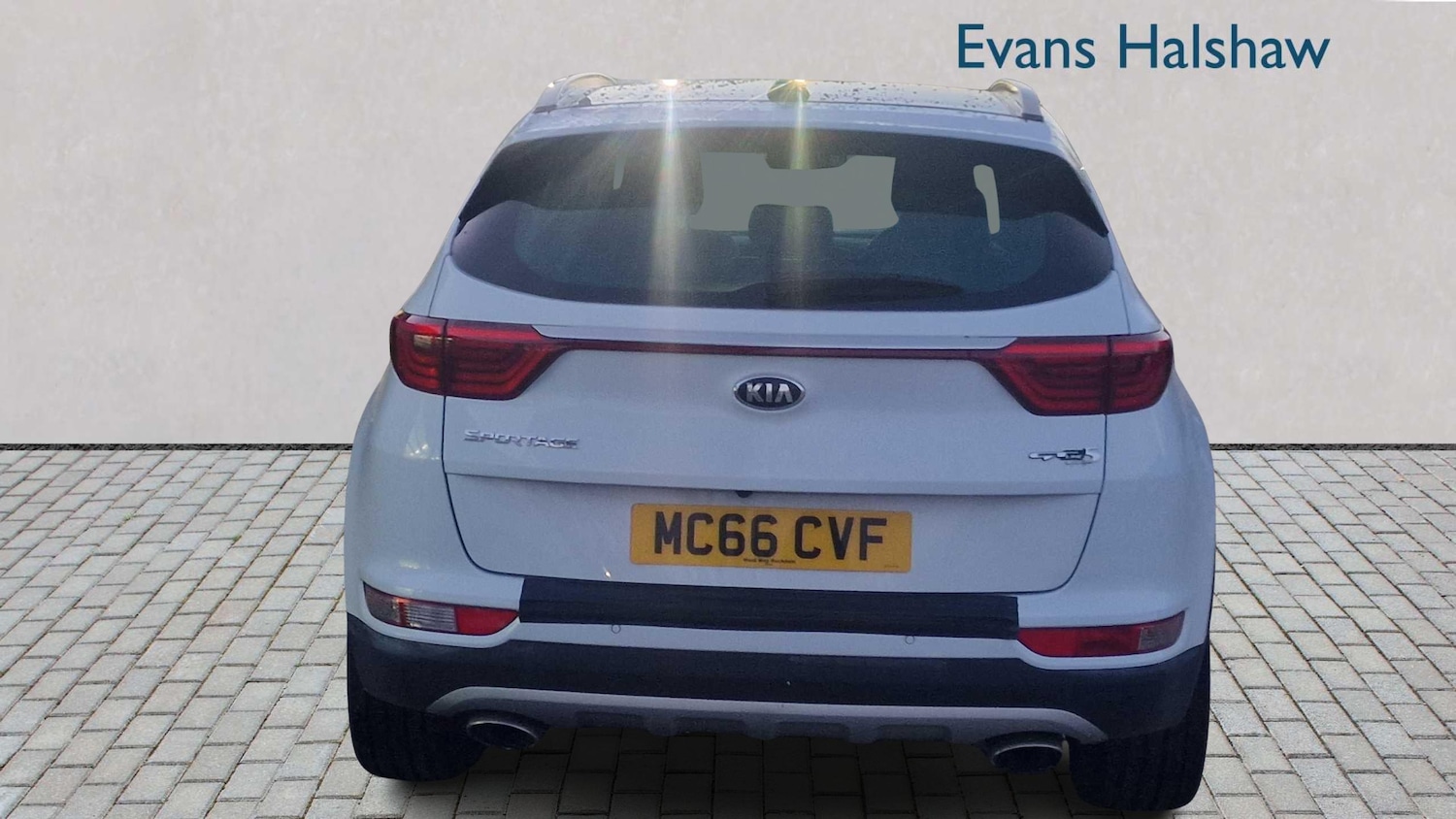 Used Kia Sportage 2017 for sale - 76648796: Photo 2