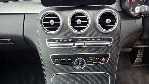 Used Mercedes-Benz C Class 2020 for sale - 75812263: Photo 24