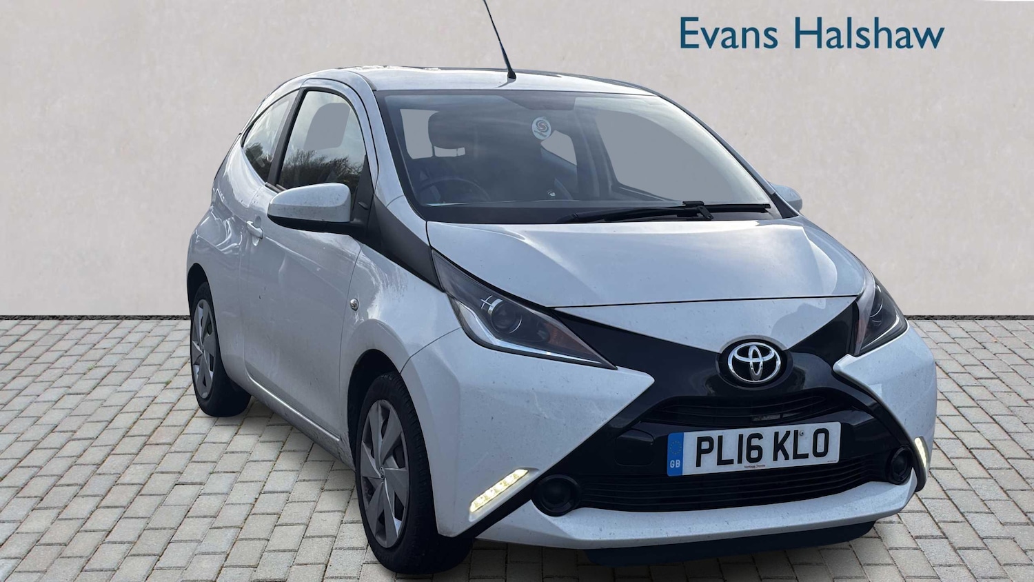 Used Toyota AYGO 2016 for sale - 76648907: Photo 1
