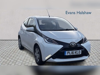 2016 - 1.0 VVT-i X-Play 3dr