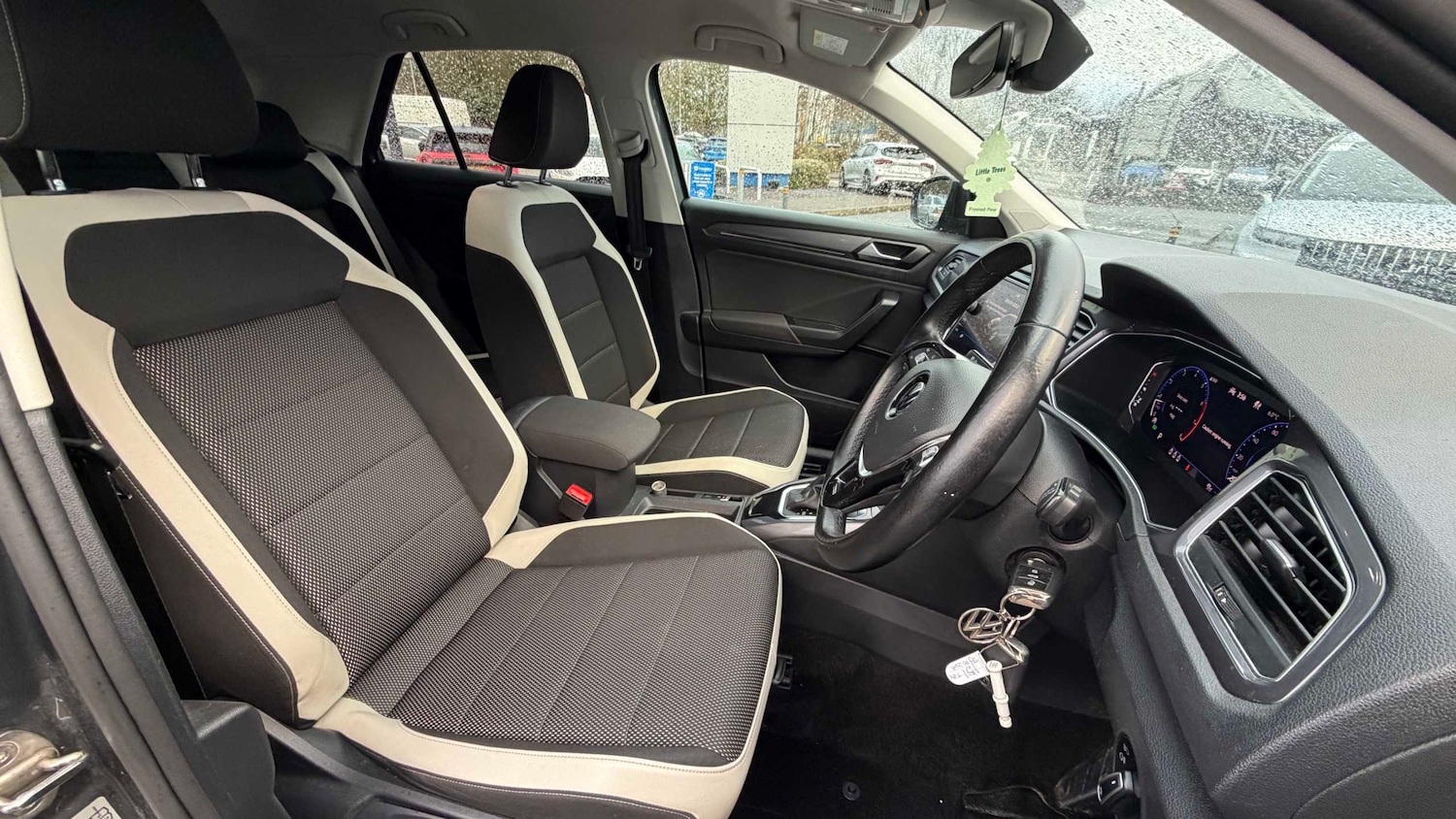 Used Volkswagen T-Roc 2021 for sale - 77472521: Photo 16