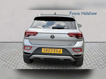 Used Volkswagen T-Roc 2023 for sale - 79028062: Photo