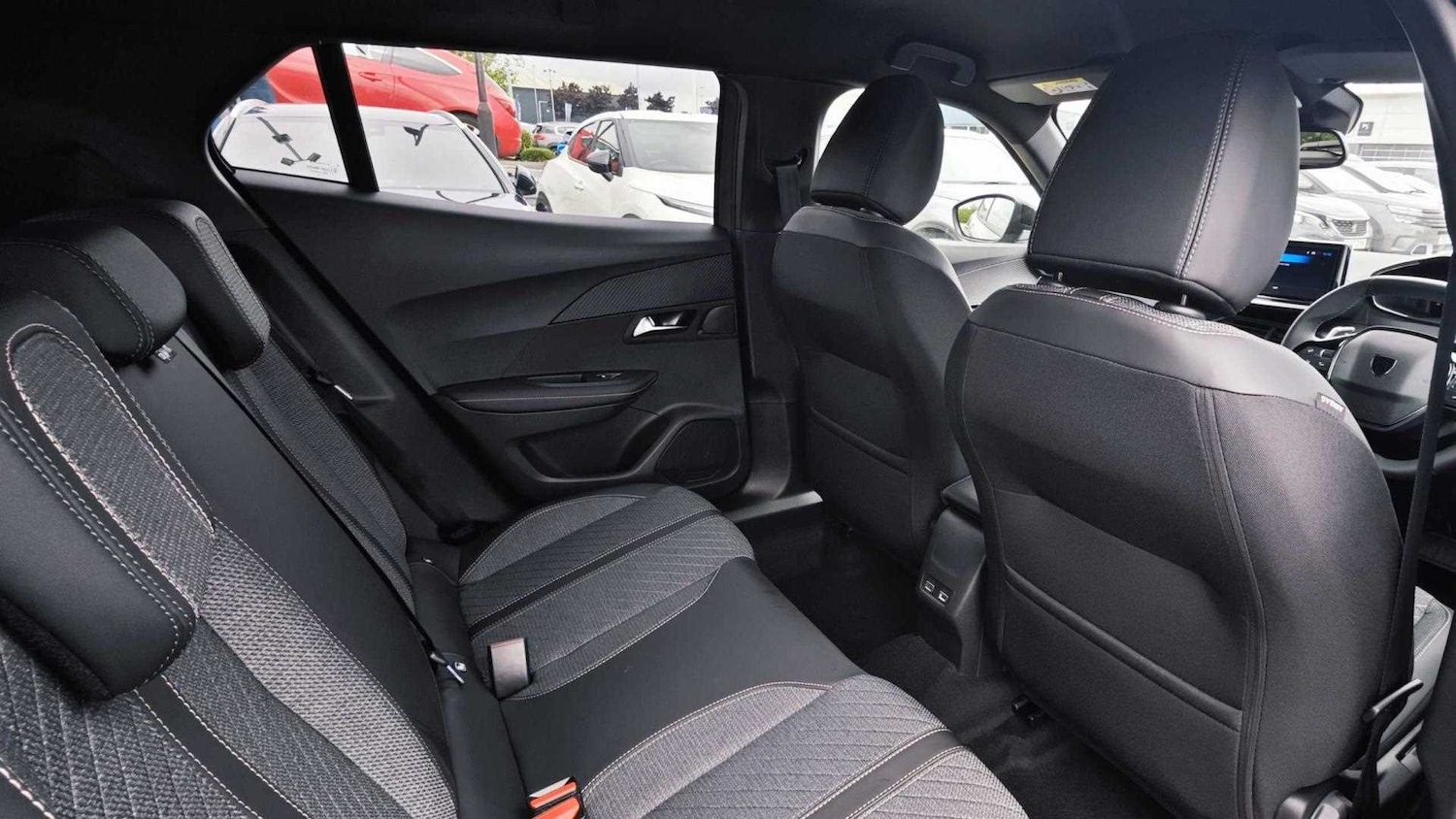 Used Peugeot 2008 2025 for sale - 76351553: Photo 15