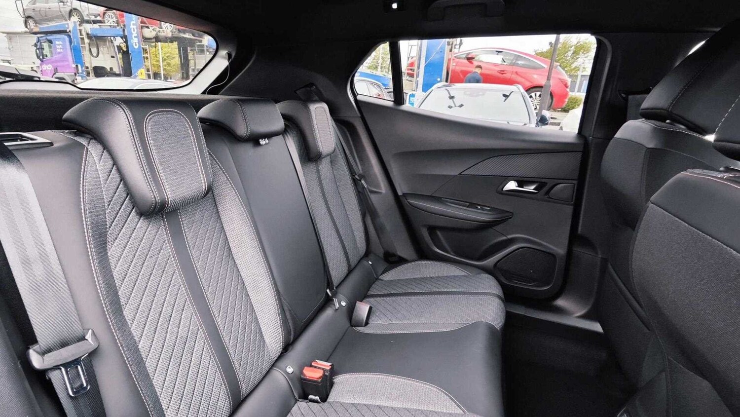 Used Peugeot 2008 2025 for sale - 76351553: Photo 16