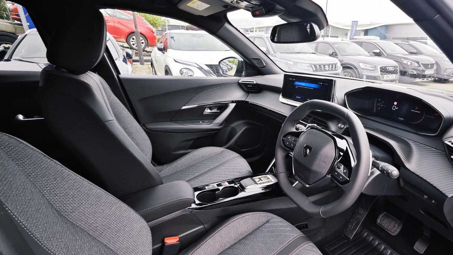 Used Peugeot 2008 2025 for sale - 76351553: Photo 18