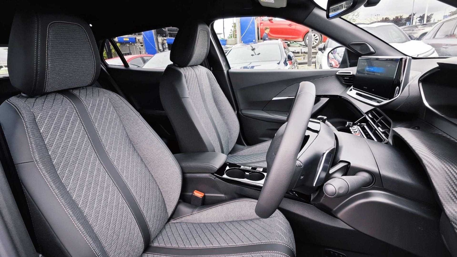 Used Peugeot 2008 2025 for sale - 76351553: Photo 19