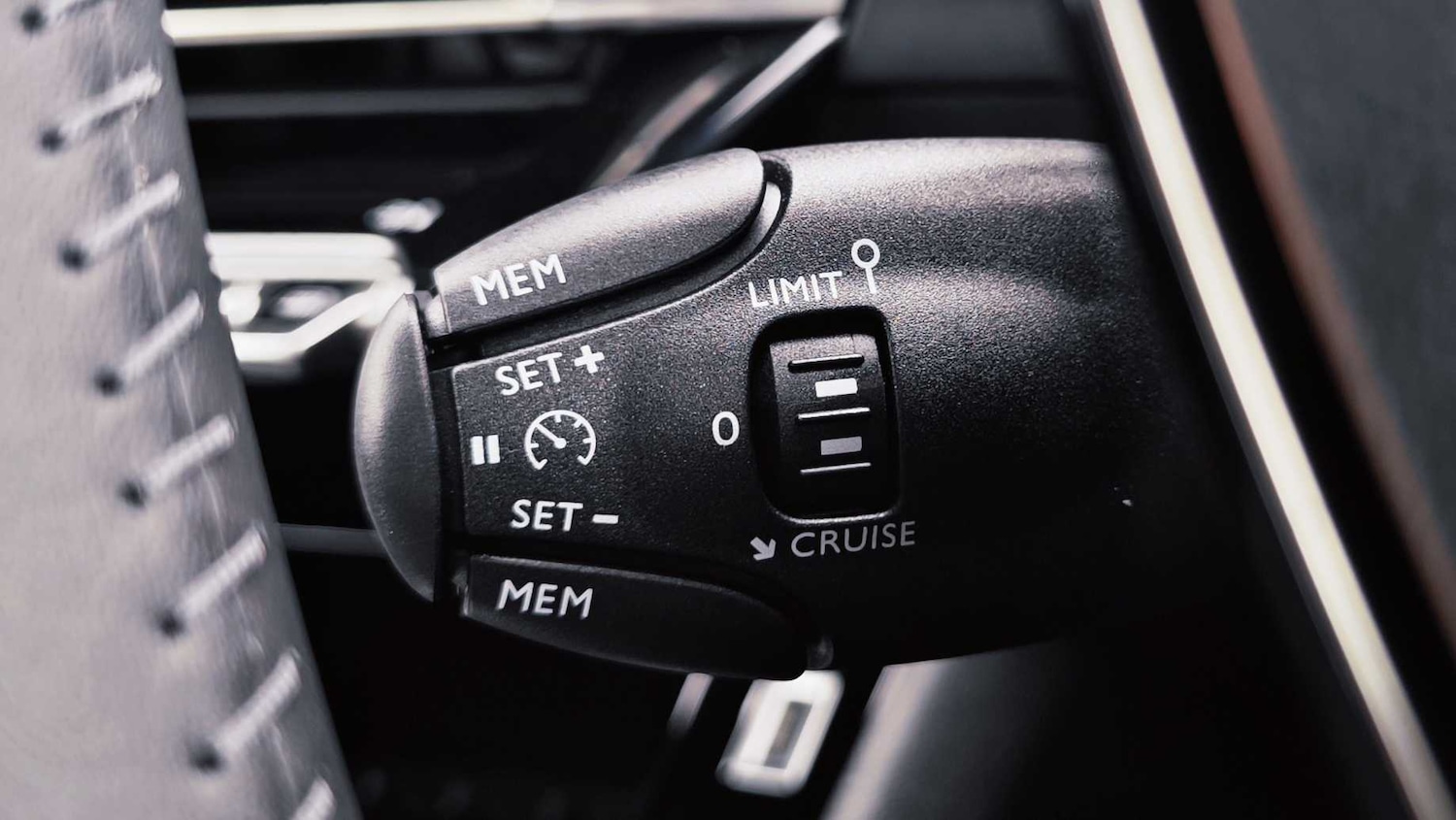 Used Peugeot 2008 2025 for sale - 76351553: Photo 30