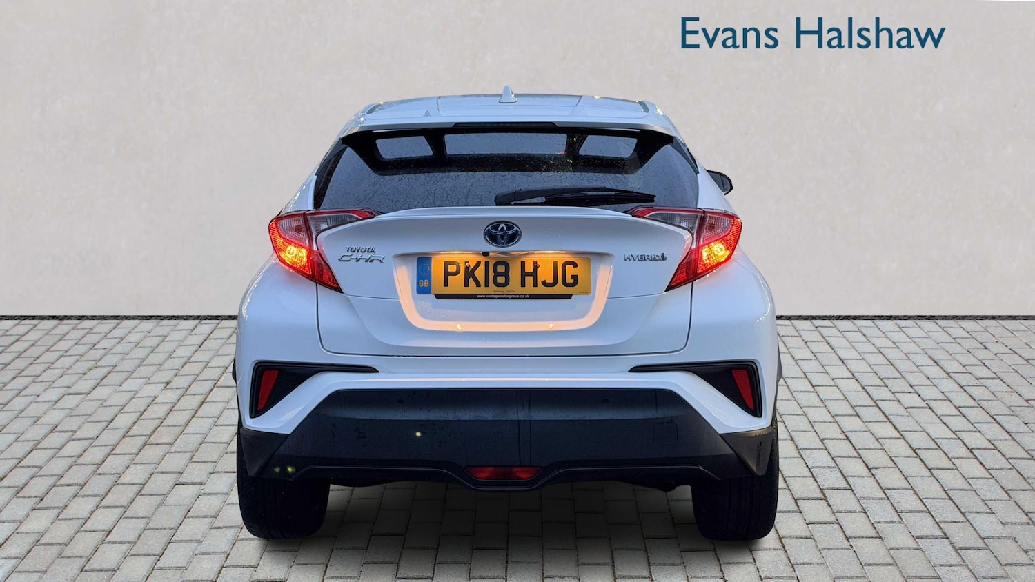 Used Toyota C-HR 2018 for sale - 77996153: Photo 4