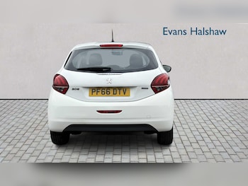 Used Peugeot 208 2016 for sale - 76310843: Photo 3