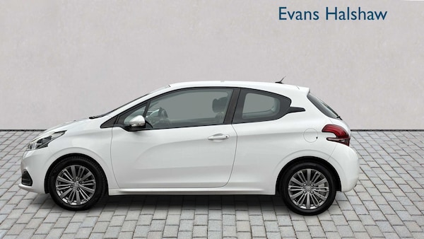 Used Peugeot 208 2016 for sale - 76310843: Photo 5