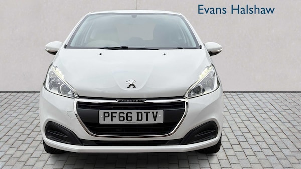 Used Peugeot 208 2016 for sale - 76310843: Photo 7
