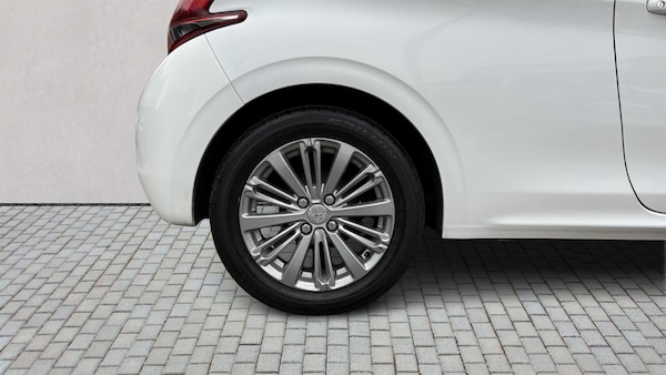 Used Peugeot 208 2016 for sale - 76310843: Photo 9