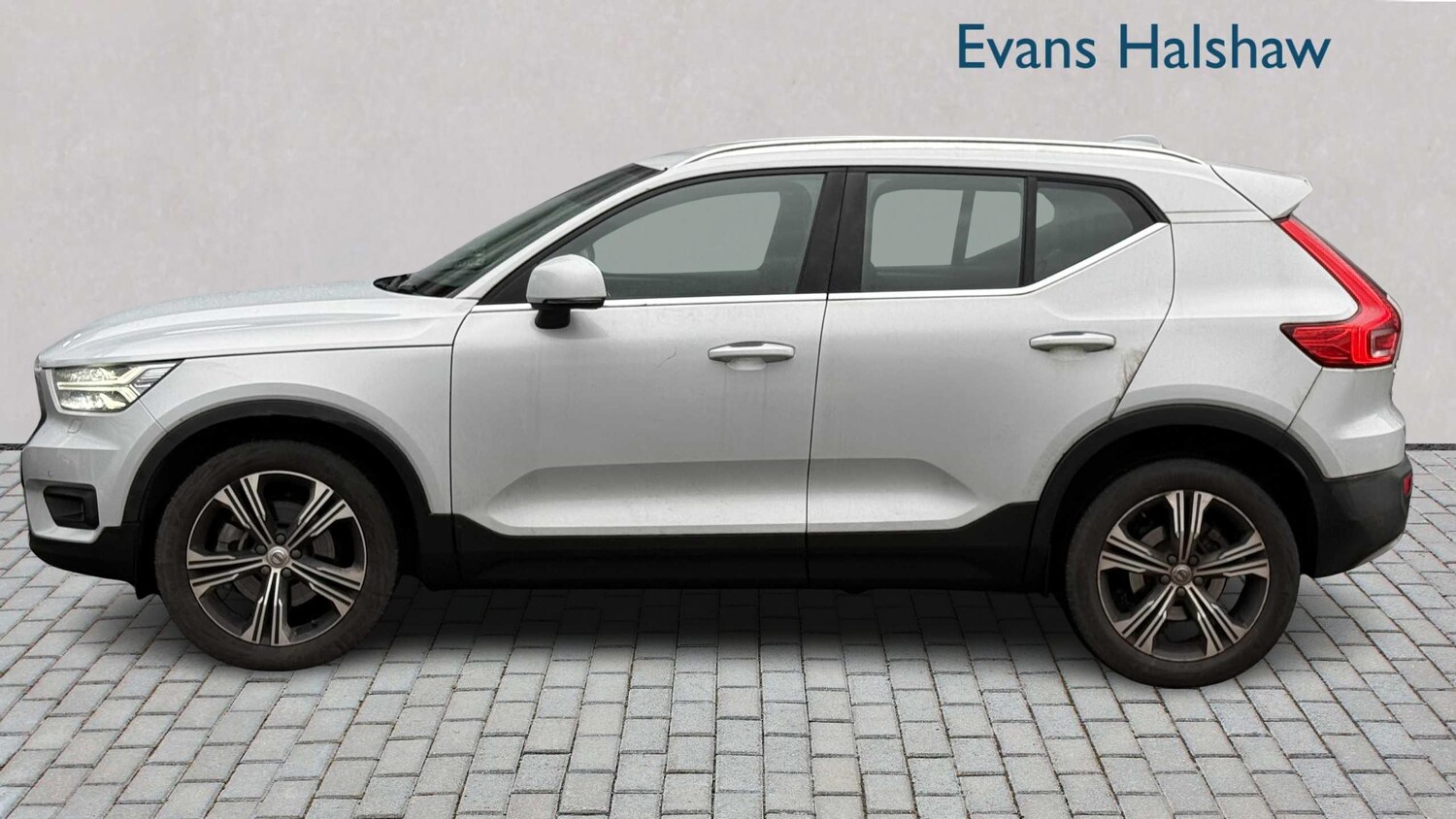 Used Volvo XC40 2021 for sale - 77178946: Photo 4