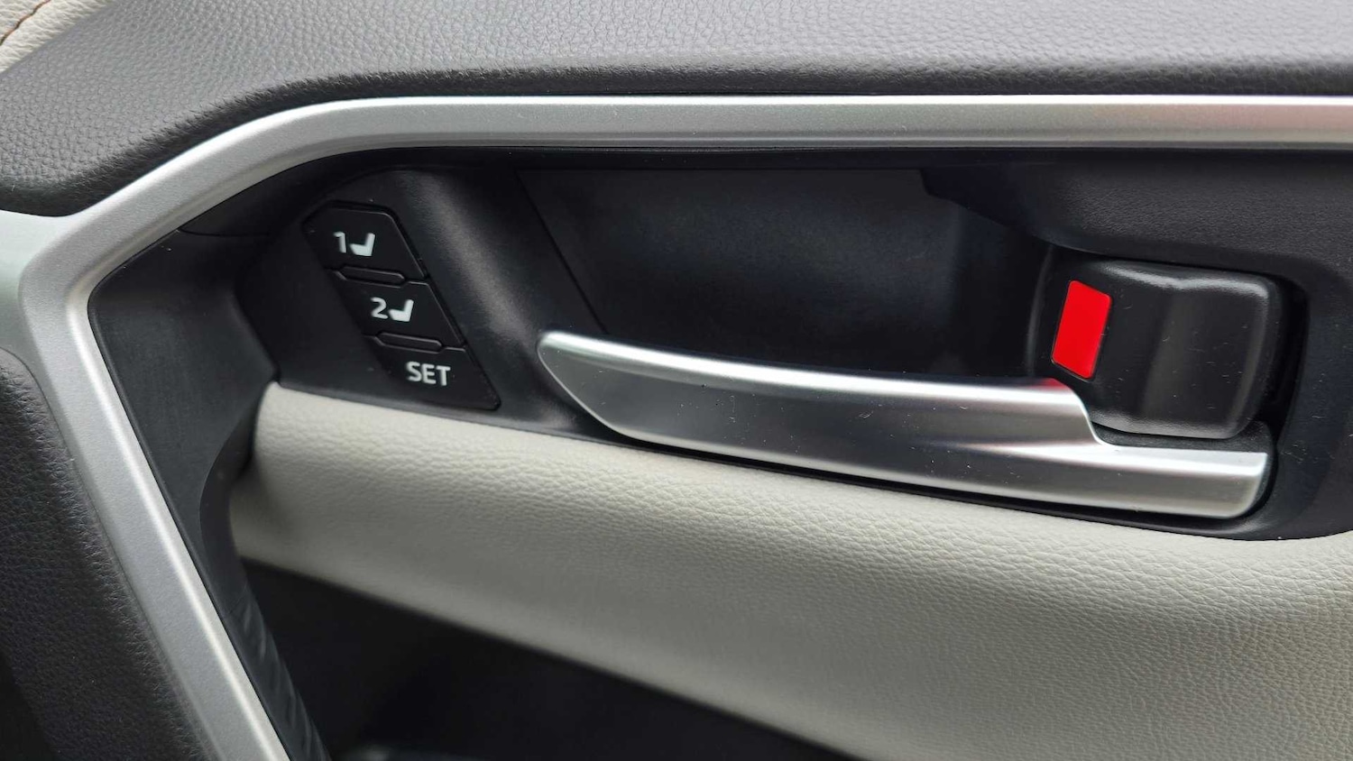 Used Toyota RAV4 2021 for sale - 76339631: Photo 22