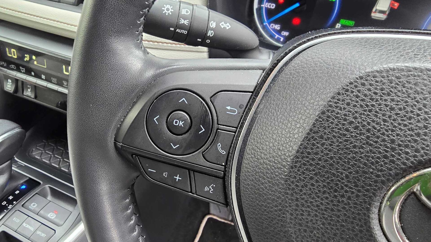 Used Toyota RAV4 2021 for sale - 76339631: Photo 29