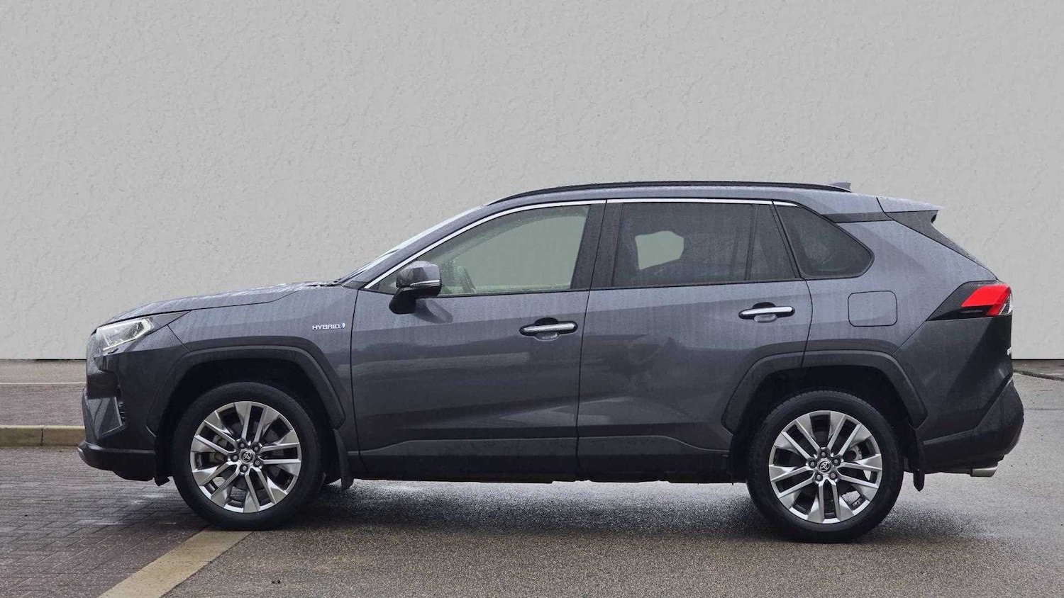 Used Toyota RAV4 2021 for sale - 76339631: Photo 5