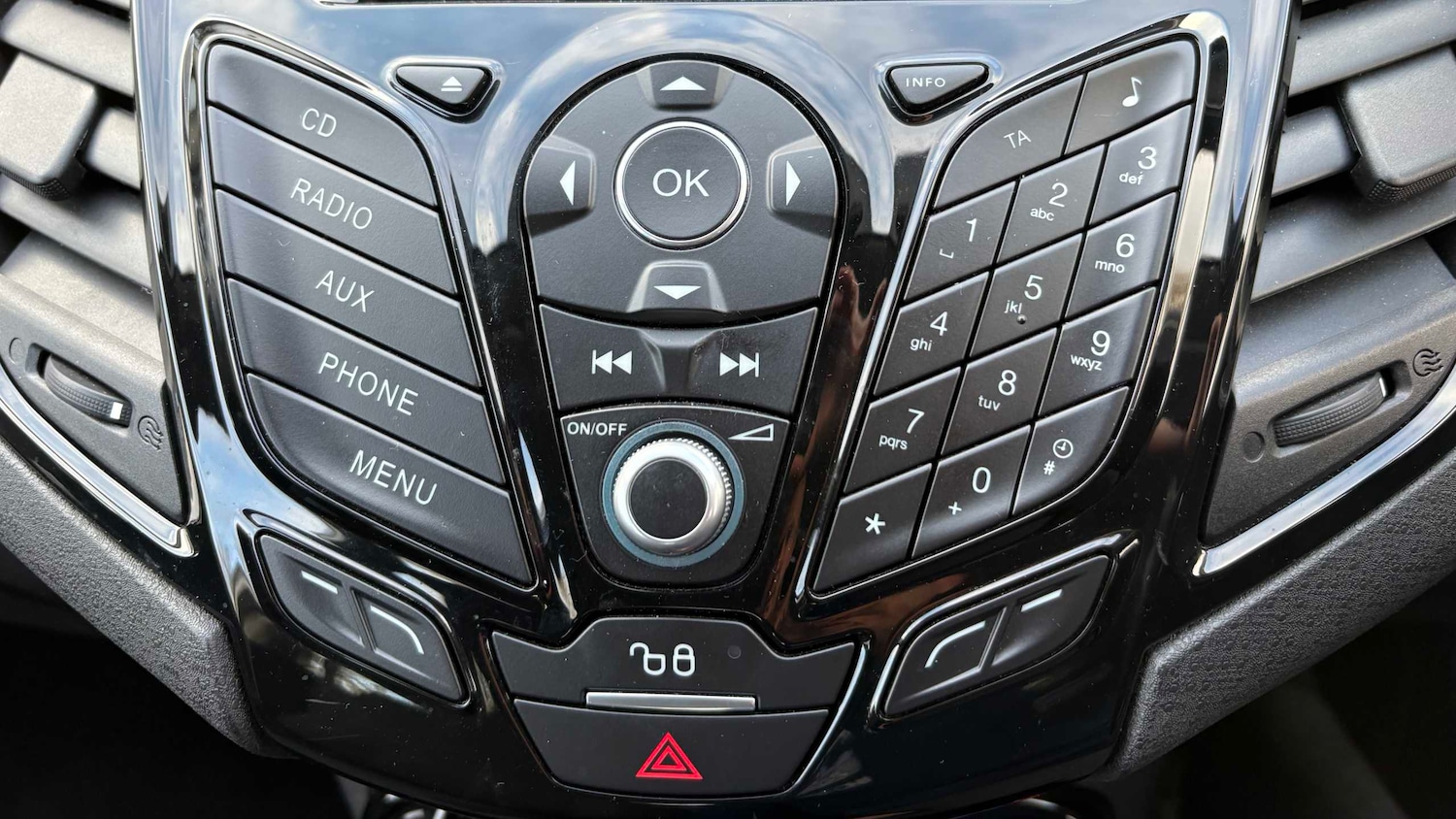 Used Ford Fiesta 2016 for sale - 76705127: Photo 19