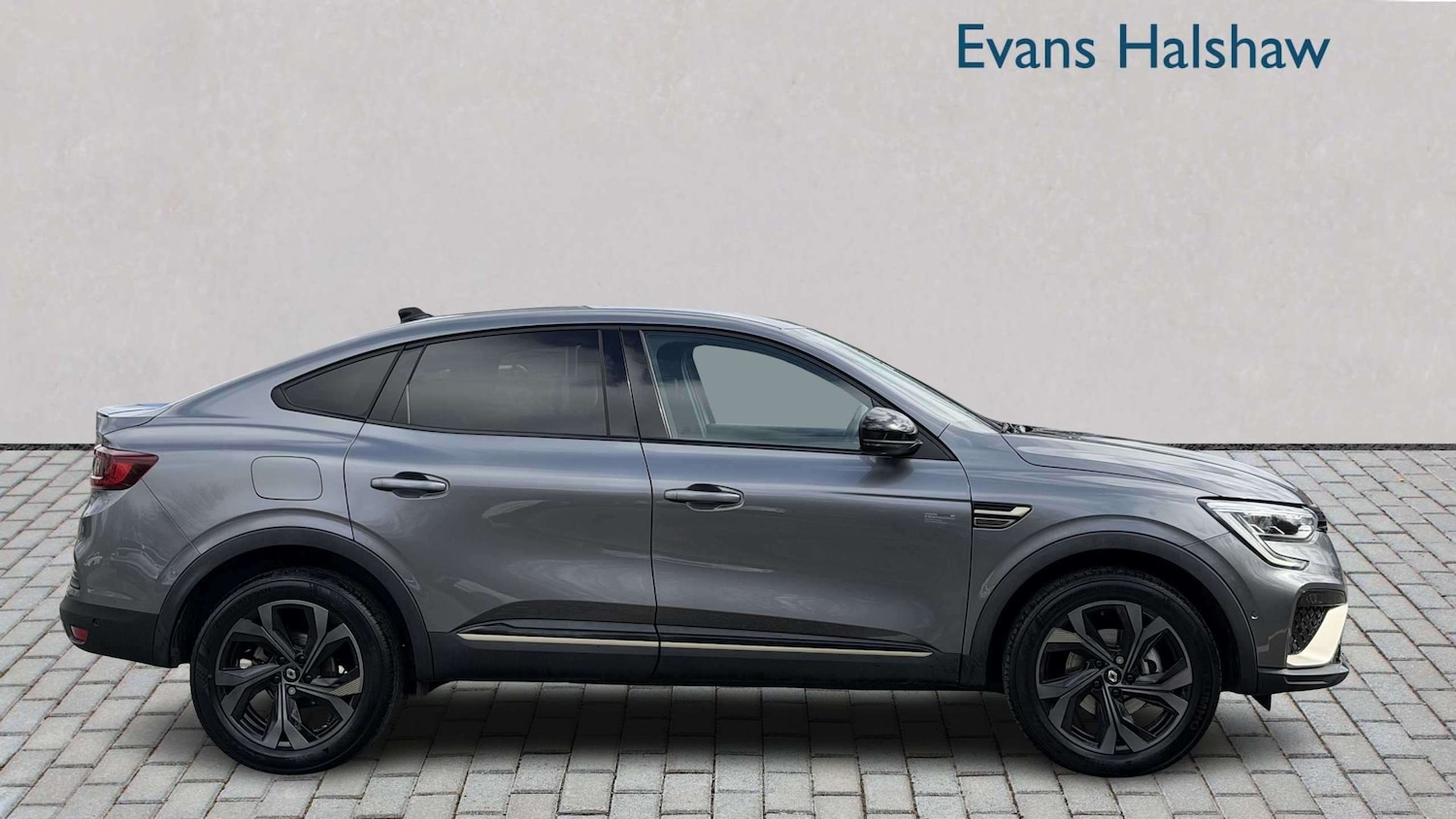 Used Renault Arkana 2023 for sale - 78104475: Photo 2