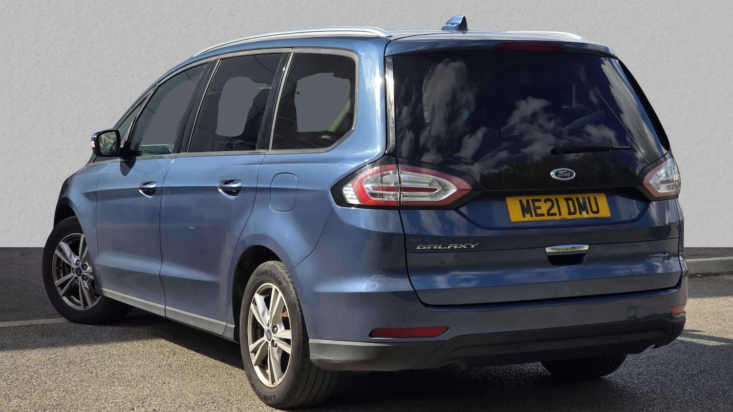 Used Ford Galaxy 2021 for sale - 76075307: Photo 2
