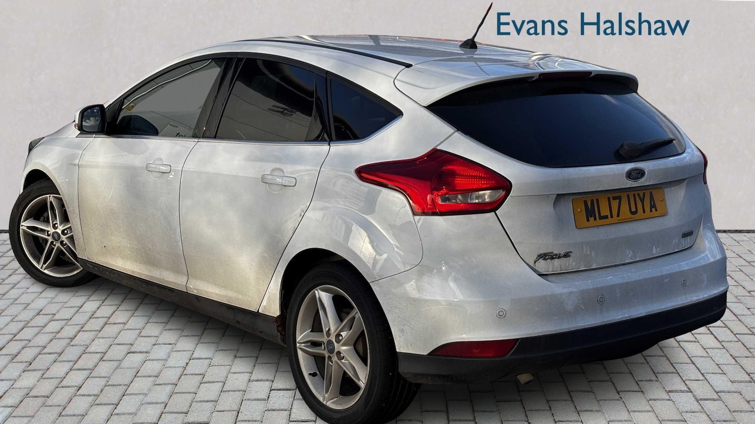 Used Ford Focus 2017 for sale - 76789166: Photo 2