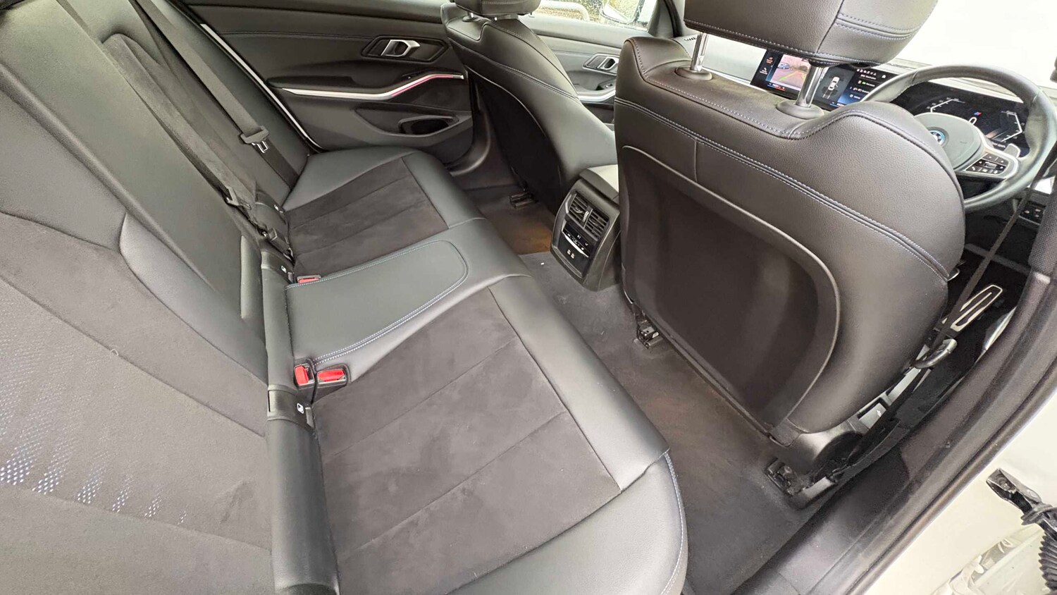 Used BMW 3 Series 2024 for sale - 76875836: Photo 15