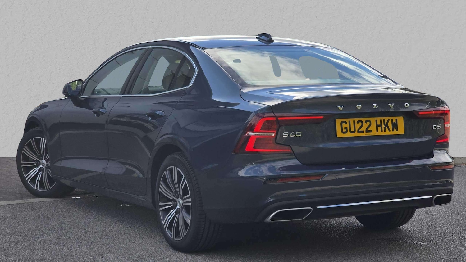 Used Volvo S60 2022 for sale - 76705179: Photo 2