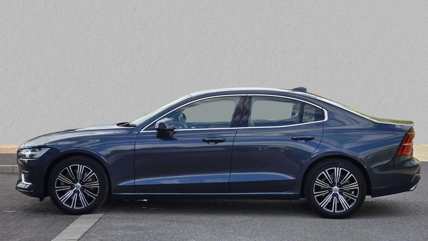 Used Volvo S60 2022 for sale - 76705179: Photo 5