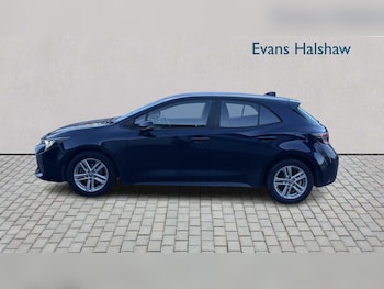 2022 - 1.8 VVT-i Hybrid Icon 5dr CVT