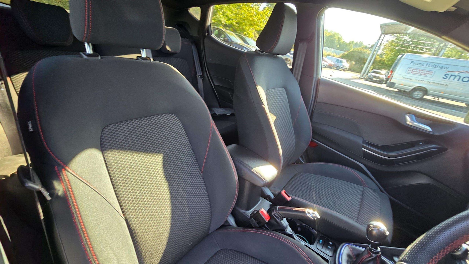 Used Ford Fiesta 2020 for sale - 76113575: Photo 32